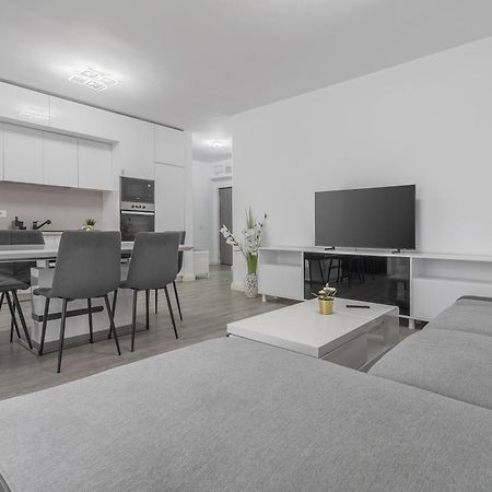 Pure Flat Apartment Орадеа Екстериор снимка